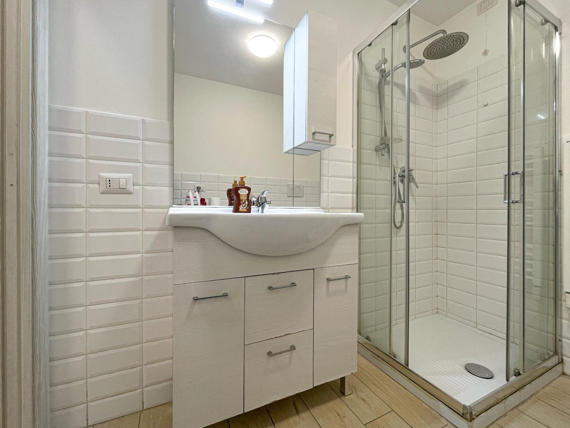 Along The Canal Smart Flat Naviglio - 4 People Corsico Exterior photo